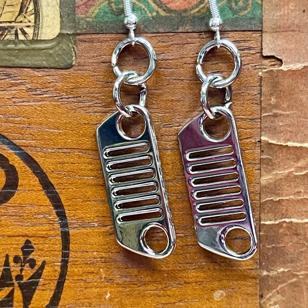 Cute Silver Colored  Earrings for the Off-road 4x4 Enthusiasts!
